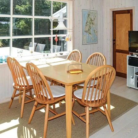 Three-bedroom Holiday In Vejers Strand